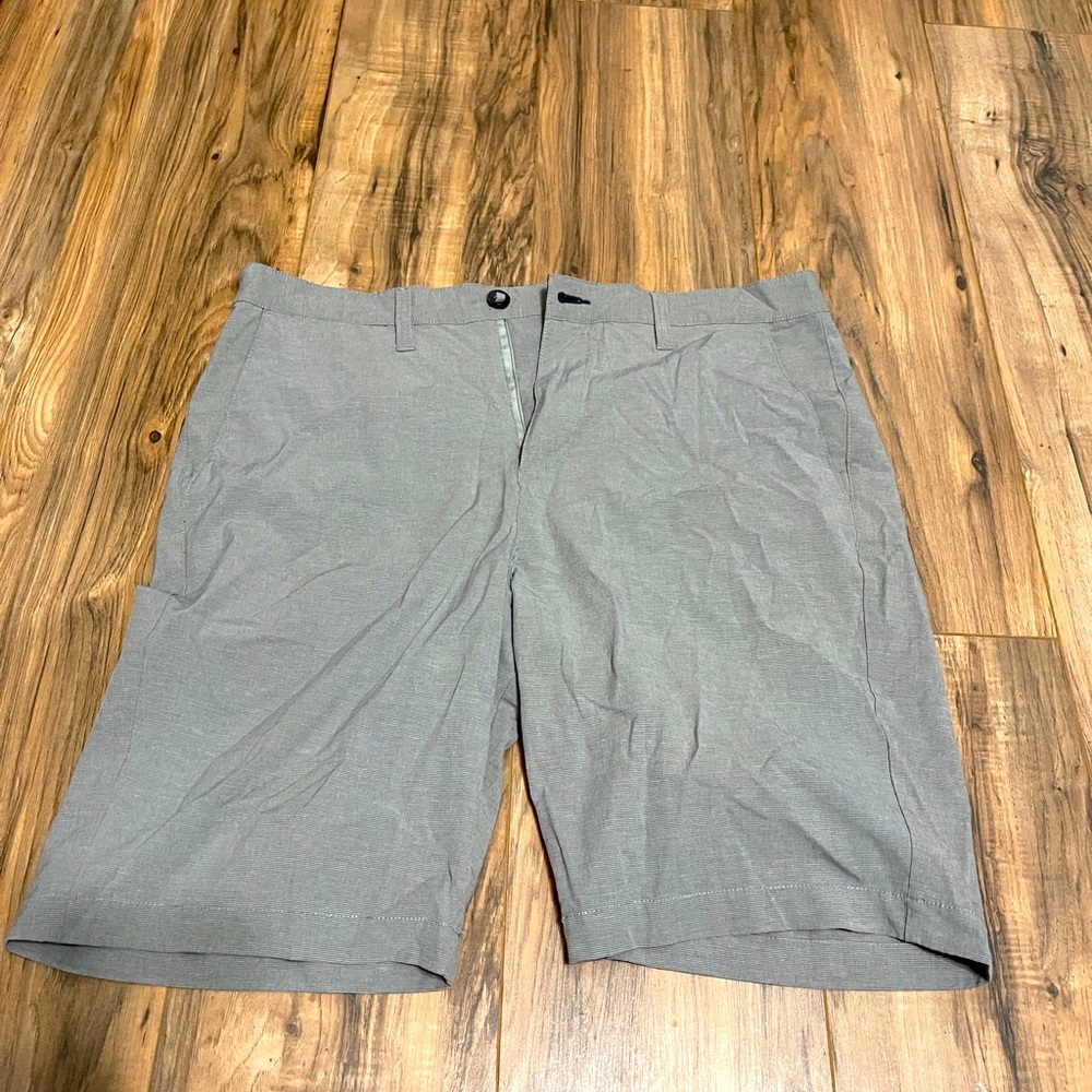 Men’s Billabong size 38 board shorts